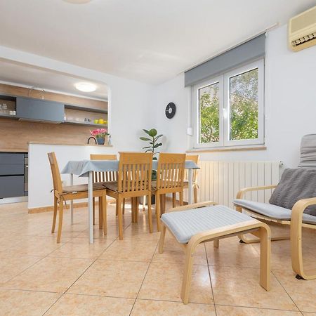 Apartment Dragonja Pula Bagian luar foto