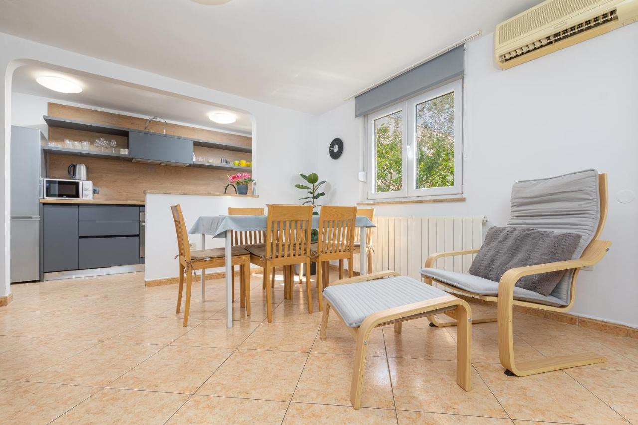 Apartment Dragonja Pula Bagian luar foto